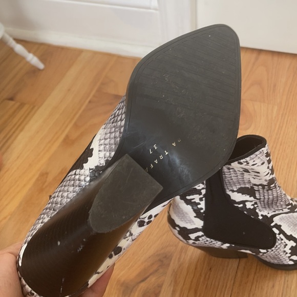 Zara Black and White Snake Print Ankle Boots - Picture 10 of 11